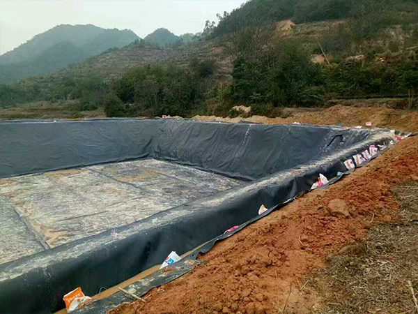 确保土工膜施工现场的安全“责无旁贷”