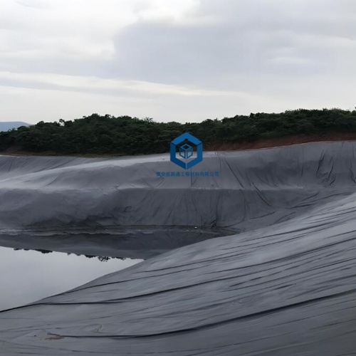 人工湖防渗膜检测渗漏点的方法